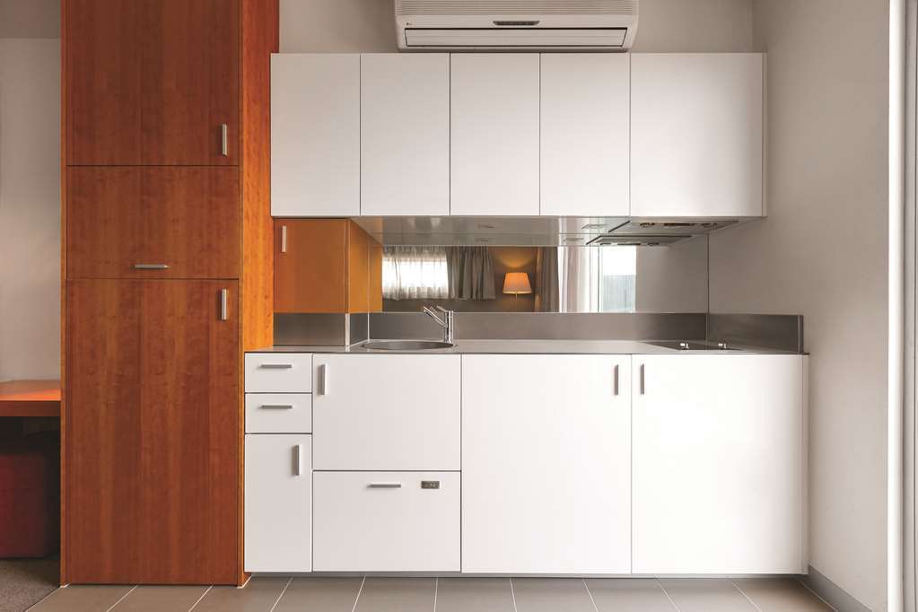 Adina Apartment Hotel St Kilda Melbourne Room photo